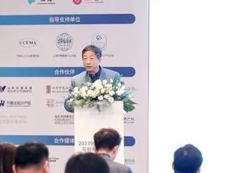 黄殿英